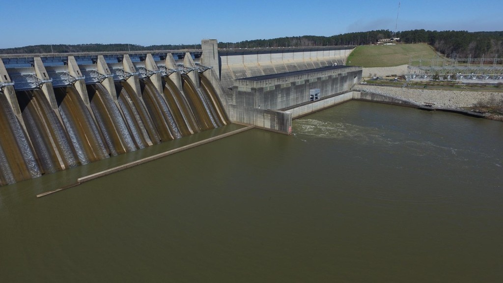 East side of spillway with powerplant