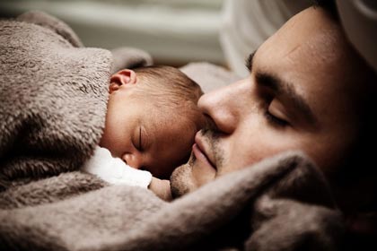sleeping-dad-and-infant